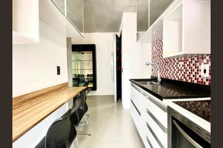 Apartamento à venda com 74m², 1 quarto e 1 vaga