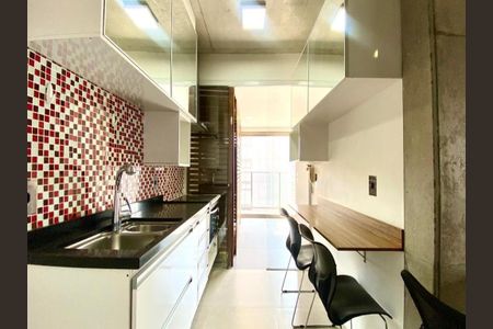 Apartamento à venda com 74m², 1 quarto e 1 vaga