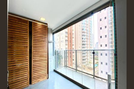 Apartamento à venda com 74m², 1 quarto e 1 vaga