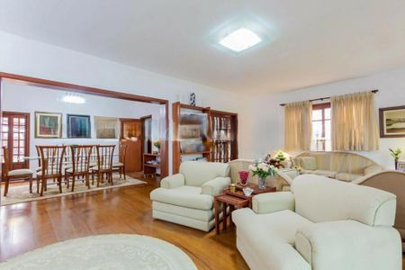 Casa à venda com 355m², 4 quartos e 6 vagas