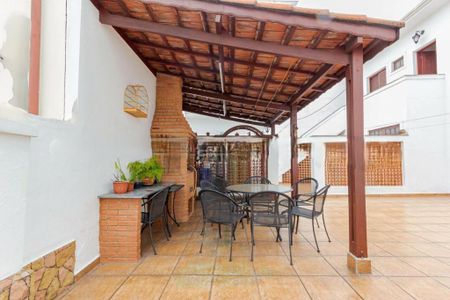 Casa à venda com 355m², 4 quartos e 6 vagas