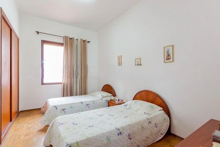 Casa à venda com 355m², 4 quartos e 6 vagas