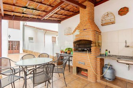 Casa à venda com 355m², 4 quartos e 6 vagas