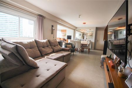 Sala de apartamento para alugar com 3 quartos, 129m² em Vila Suzana, São Paulo