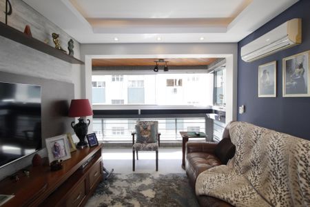 Apartamento à venda com 81m², 2 quartos e 1 vagaSala