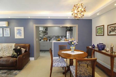 Apartamento à venda com 81m², 2 quartos e 1 vagaSala