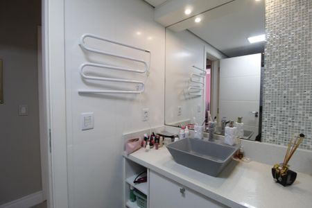 Apartamento à venda com 81m², 2 quartos e 1 vagaBanheiro
