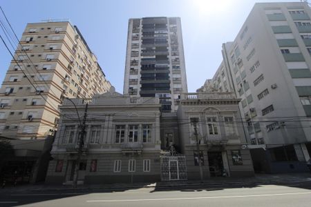 Apartamento à venda com 81m², 2 quartos e 1 vagaFachada