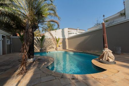 Casa de condomínio para alugar com 493m², 5 quartos e 6 vagasPiscina