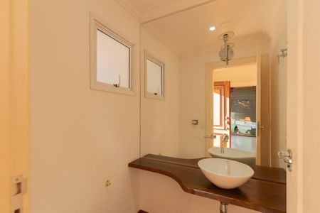 Casa de condomínio para alugar com 493m², 5 quartos e 6 vagasLavabo