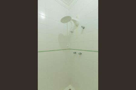 Casa de condomínio para alugar com 493m², 5 quartos e 6 vagasBanheiro de Serviço