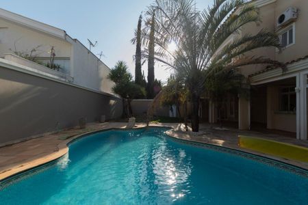 Casa de condomínio para alugar com 493m², 5 quartos e 6 vagasPiscina