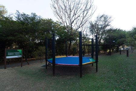 Casa de condomínio para alugar com 493m², 5 quartos e 6 vagasÁrea comum