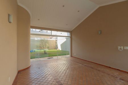 Casa de condomínio para alugar com 493m², 5 quartos e 6 vagasSalão