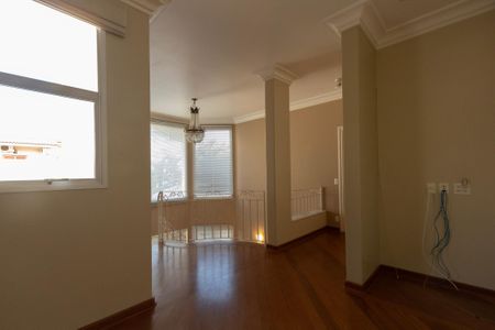 Casa de condomínio para alugar com 493m², 5 quartos e 6 vagasHall Piso Superior