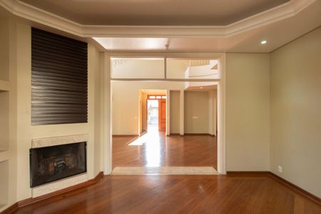 Casa de condomínio para alugar com 493m², 5 quartos e 6 vagasSala