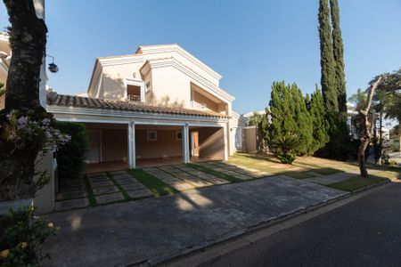 Casa de condomínio para alugar com 493m², 5 quartos e 6 vagasFachada