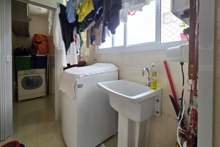 Apartamento à venda com 123m², 3 quartos e 2 vagas Apartamento à venda com 123m², 3 quartos e 2 vagasÁrea de Serviço