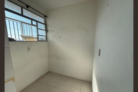 Quarto de serviço de apartamento à venda com 2 quartos, 53m² em Barro Preto, Belo Horizonte