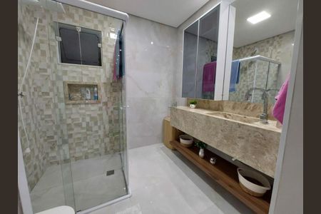 Casa à venda com 2 quartos, 134m² em Vila Carrão, São Paulo