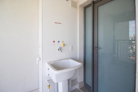 Apartamento à venda com 60m², 2 quartos e 1 vaga Apartamento à venda com 60m², 2 quartos e 1 vagaVaranda/Área de Serviço