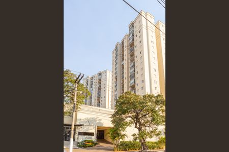 Apartamento à venda com 70m², 3 quartos e 2 vagasFachada