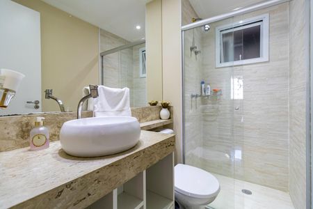 Apartamento à venda com 77m², 2 quartos e 1 vagaBanheiro