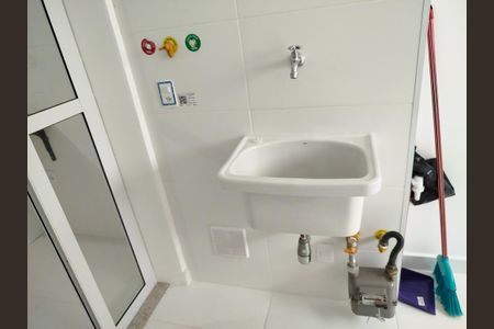 Apartamento à venda com 80m², 2 quartos e 1 vaga Apartamento à venda com 80m², 2 quartos e 1 vagaÁrea de serviço