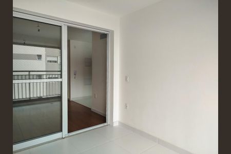 Apartamento à venda com 80m², 2 quartos e 1 vaga Apartamento à venda com 80m², 2 quartos e 1 vagaVaranda gourmet