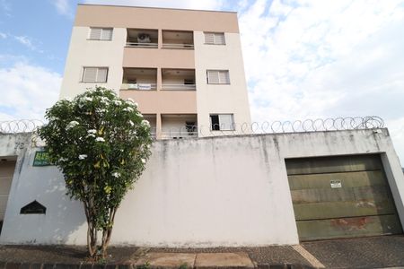 Apartamento para alugar com 45m², 1 quarto e 1 vagaFachada