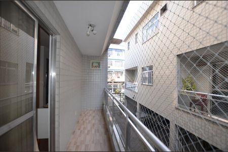 Varanda de apartamento para alugar com 2 quartos, 60m² em Ramos, Rio de Janeiro