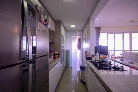 Apartamento à venda com 96m², 2 quartos e 2 vagasCozinha 