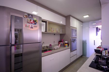 Apartamento à venda com 96m², 2 quartos e 2 vagasCozinha 