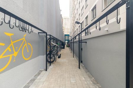 Apartamento à venda com 32m², 2 quartos e sem vaga Apartamento à venda com 32m², 2 quartos e sem vagaÁrea comum - Bicicletário