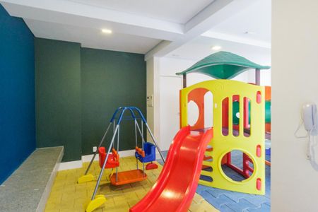 Apartamento à venda com 32m², 2 quartos e sem vaga Apartamento à venda com 32m², 2 quartos e sem vagaÁrea comum - Playground