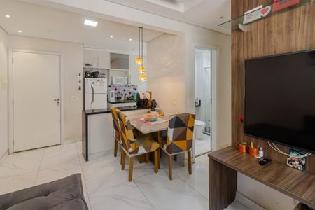 Sala de apartamento para alugar com 2 quartos, 43m² em Jardim Helga, São Paulo