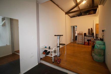 Casa à venda com 160m², 4 quartos e 1 vaga Casa à venda com 160m², 4 quartos e 1 vagaSuíte