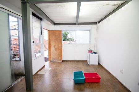 Casa à venda com 160m², 4 quartos e 1 vaga Casa à venda com 160m², 4 quartos e 1 vagaQuarto