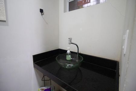 Casa à venda com 160m², 4 quartos e 1 vaga Casa à venda com 160m², 4 quartos e 1 vagaLavabo