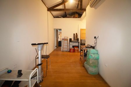 Casa à venda com 160m², 4 quartos e 1 vaga Casa à venda com 160m², 4 quartos e 1 vagaSuíte