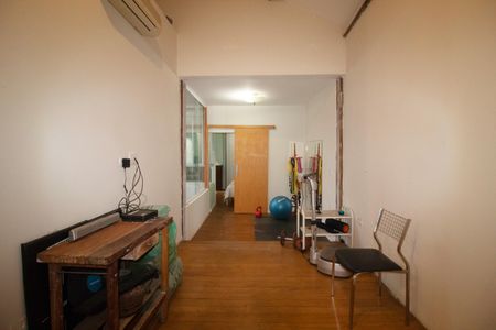 Casa à venda com 160m², 4 quartos e 1 vaga Casa à venda com 160m², 4 quartos e 1 vagaSuíte