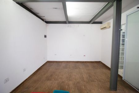 Casa à venda com 160m², 4 quartos e 1 vaga Casa à venda com 160m², 4 quartos e 1 vagaQuarto