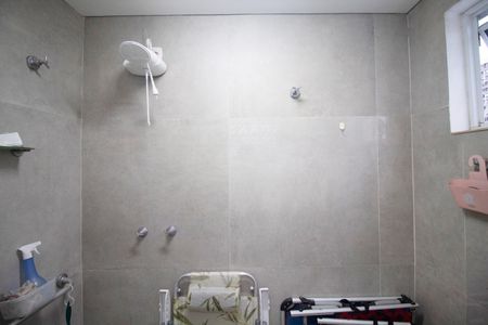 Casa à venda com 160m², 4 quartos e 1 vaga Casa à venda com 160m², 4 quartos e 1 vagaBanheiro Social