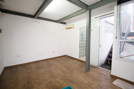 Casa à venda com 160m², 4 quartos e 1 vaga Casa à venda com 160m², 4 quartos e 1 vagaQuarto