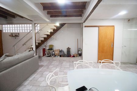 Sala de casa à venda com 4 quartos, 160m² em Pinheiros, São Paulo