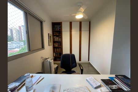 Apartamento à venda com 70m², 1 quarto e 1 vagaEscritório