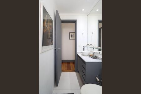 Apartamento à venda com 92m², 2 quartos e 2 vagas Apartamento à venda com 92m², 2 quartos e 2 vagasBanheiro