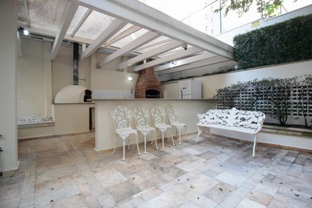 Apartamento à venda com 92m², 2 quartos e 2 vagas Apartamento à venda com 92m², 2 quartos e 2 vagasÁrea comum - Churrasqueira