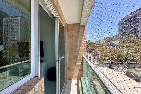 Apartamento à venda com 89m², 3 quartos e 2 vagas Apartamento à venda com 89m², 3 quartos e 2 vagasVaranda