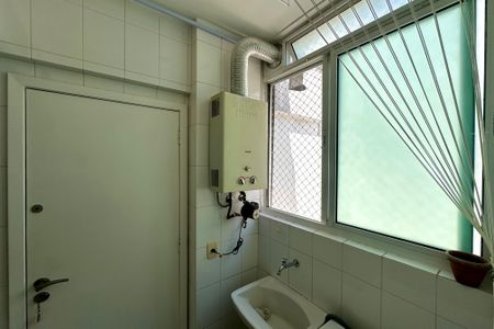 Apartamento à venda com 89m², 3 quartos e 2 vagas Apartamento à venda com 89m², 3 quartos e 2 vagasCozinha e Área de Serviço